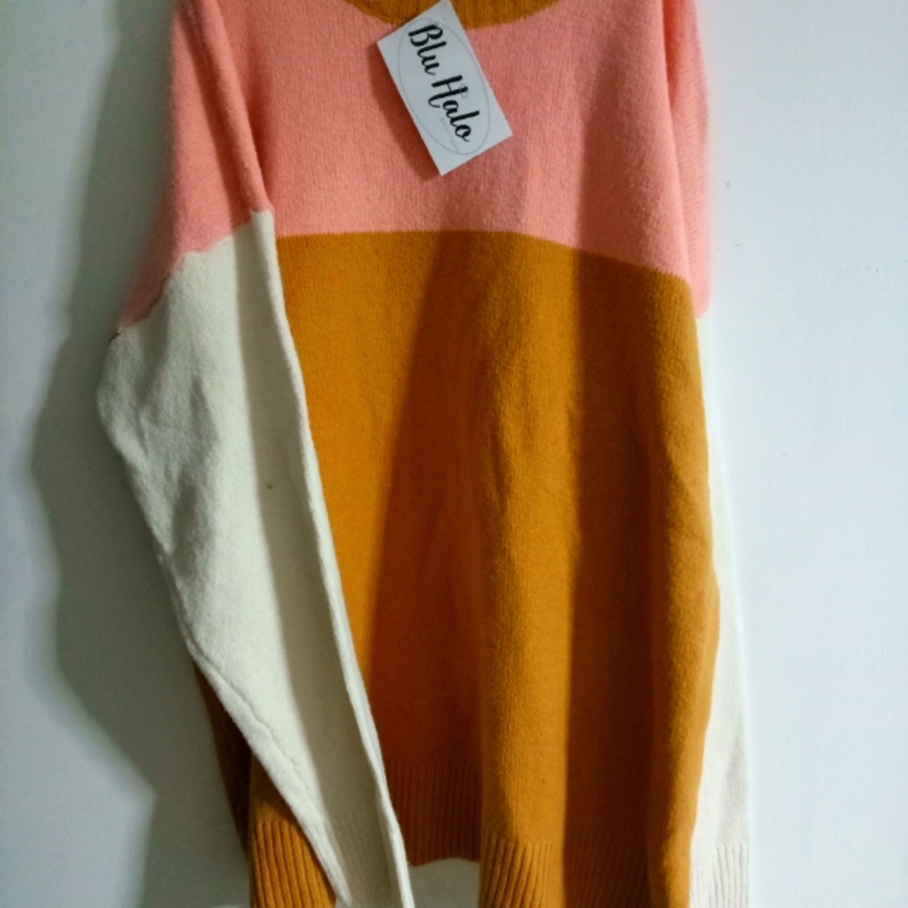 Women's staccato blu halo sweater size small